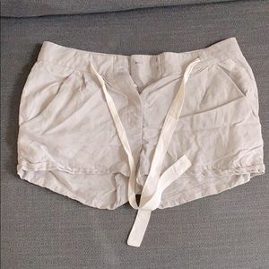 Aritzia -Wilfred Exergue shorts with ribbon tie